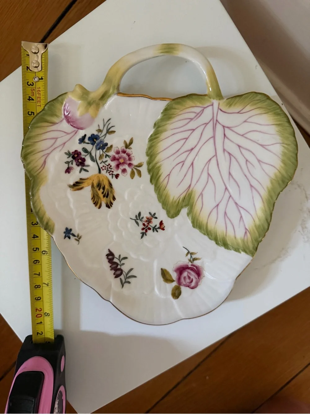 Leaf embossed serving plate embossed detail porcelain set of 2